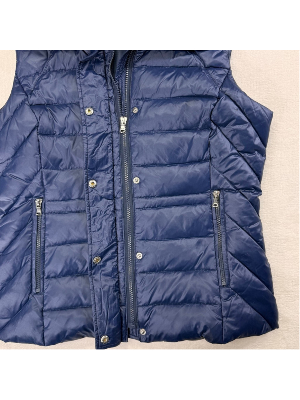 Women's G.H. Bass & Co. Blue Puffer Vest with Faux Fur Collar Medium - Picture 4 of 10